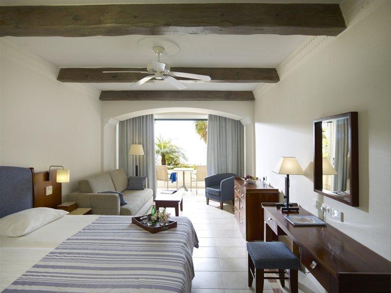 Columbia Beachotel Pissouri Exteriér fotografie